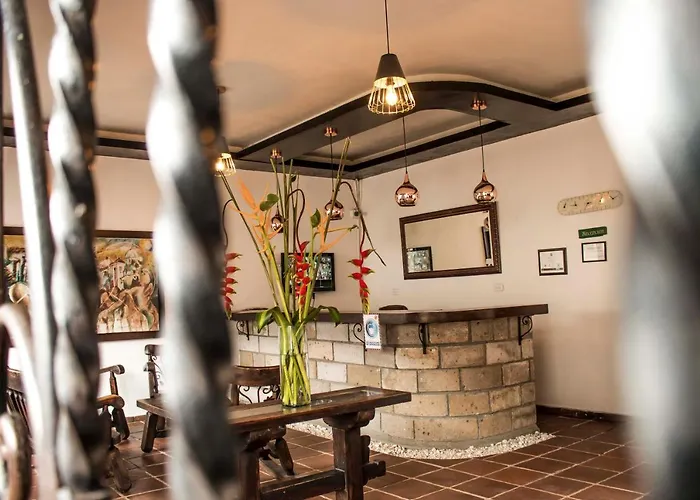 Hotel Los Portales Inn